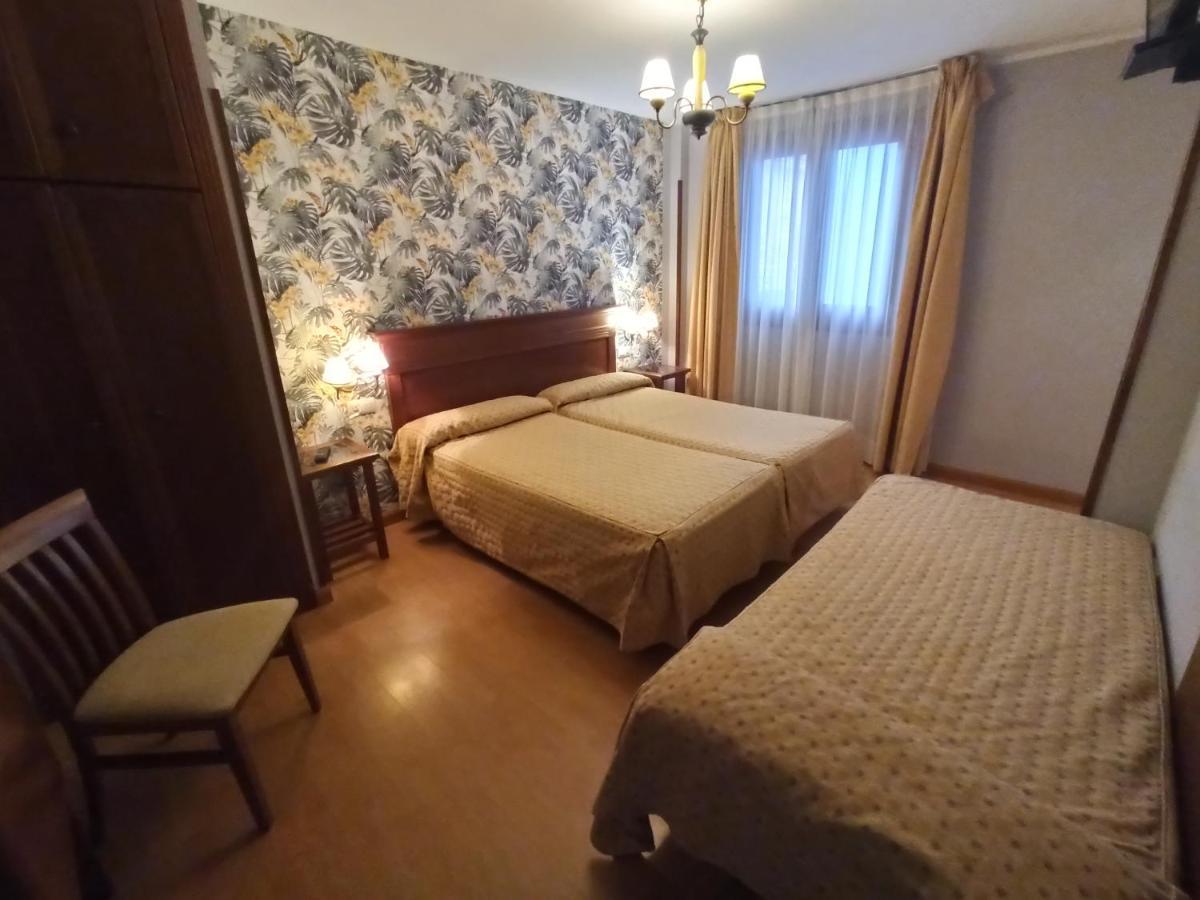 La Estrada Hotel Arriondas Ngoại thất bức ảnh