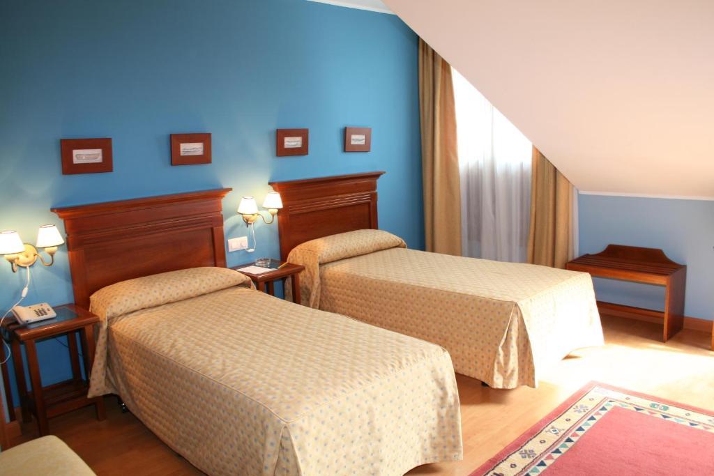 La Estrada Hotel Arriondas Ngoại thất bức ảnh